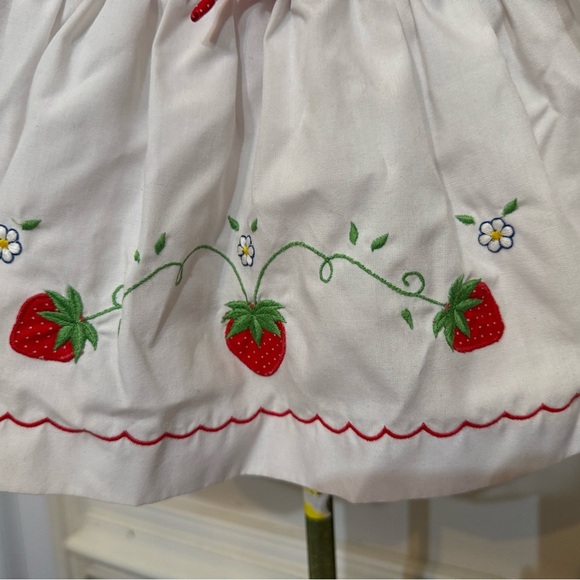 Vintage Embroidered Strawberry Shirt - Picture 5 of 8